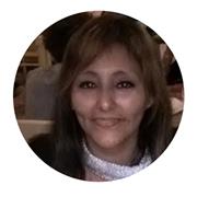 Insegnante elementare impartisce lezioni private per bambini di scuola primaria. La metodologia cambia in base al bambino/a