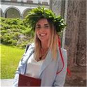 laureata in psicologia; abilitata all’insegnamento tramite il sostenimento dei 24 CFU nelle seguenti discipline: storia, geografia, antropologia, filosofia, italiano