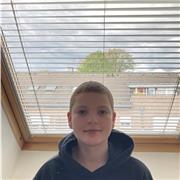 Ich biete Mathe Unterricht von Klasse 1-5. Bin selber gymnasialschüler und kann den Unterrichtsstoff sehr gut vermitteln