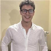 Estudiante de medicina con inglés nativo y atleta de alto rendimiento ofrece clases personalizadas de ciencias.