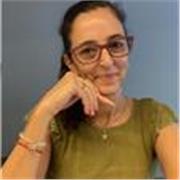 Profesora de marketing digital con más de 10 años de experiencia en universidad 