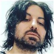 Pianista e tastierista Polistrumentista,professionista,diplomato al conservatorio santa cecilia di roma,concertista.Anche online