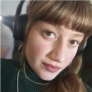 Soy una persona muy paciente, simpática y atenta.
Me encantaría dar clases de apoyo de inglés a todos los niños que lo necesitarán