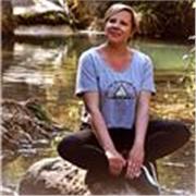 Instructora titulada en Mindfulness con más de 8 años de experiencia. Imparto clases online y presenciales en Barcelona para parti