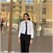 Sono appassionato di lingue. Conoscere quattro lingue mi ha aiutato ad avere una cultura mista e aperta. Vorrei aiutare le persone