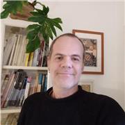 Profesor de economía apto para todos los niveles