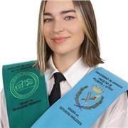 Graduada en educación primaria y estudios ingleses. Mis clases pueden ser tanto como para principiantes y niñxs como para adultxs