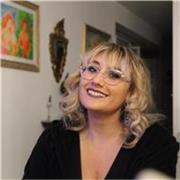 Dottoressa in Lettere Moderne, attualmente laureanda in Storia Contemporanea, fluente in inglese e francese