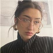 Curso 3ro de Diseño de moda, soy una persona dinámica, activa y con buenas habilidades sociales