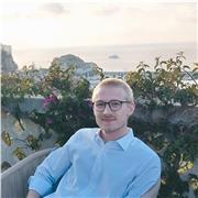 Giovane plurilaureato dà lezioni di Filosofia, Scienze umane e Letteratura italiana