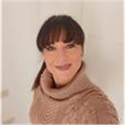 Docente di canto e Vocal coach impartisce lezioni di canto e propedeutica musicale per tutti i livelli e per tutte le fasce di età