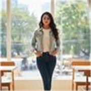 Chill, knowledgeable tutor making learning clear and stress-free