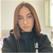studentessa universitaria di lingue, al secondo anno, diploma liceo linguistico.
Lezioni per medie e superiori. Lezioni Online 