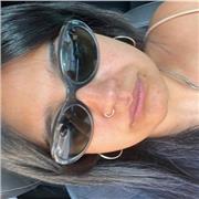 Laureata in Conservatorio impartisce lezioni di Canto, solfeggio ed armonia