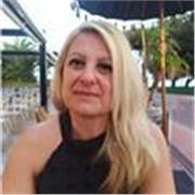 Docente titulado y profesional en Español como Lengua Extranjera, con amplia experiencia educativa y trabajo con alumnado diverso.