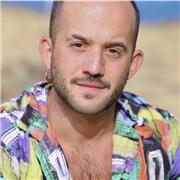 Docente en artes escénicas y asignaturas de Primaria.