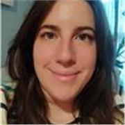 Profesora de inglés imparte clases a niños/as hasta la ESO