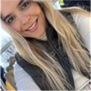 Profesora de Educación infantil, con más de 10 años de experiencia. Creativa, proactiva y comprometida