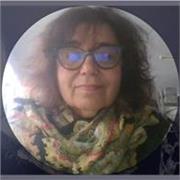 Profesora de gimnasia con experiencia en terapias alternativas