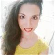 Soy una mujer muy constante y me aseguro de obtener resultados positivos con mis alumnos. Mis clases son adaptadas al nivel de cada alumno.