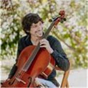 Licenciado en Artes Musicales especializado en violoncello con más de 15 años de experiencia dando clases. Todos los niveles