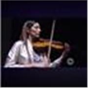 Profesora de música con énfasis en violin, piano y canto para iniciación