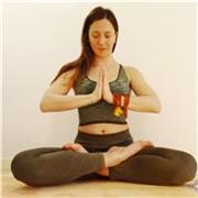 Yoga consapevole per grandi e piccoli – pratiche dolci, rilassanti e personalizzate per ogni età.