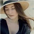Fashion designer with 10 years of experience and 5 years teaching at the fashion school, offering personalized portfolio training.