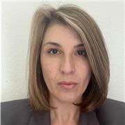 Promovierte Englisch-Tutorin mit mehrjähriger Erfahrung in verschiedenen Niveaus.