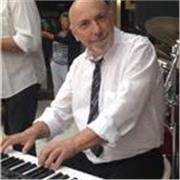 Esperto insegnante di pianoforte classico e moderno