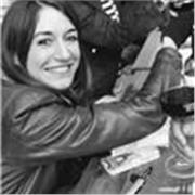 Illustratrice e graphic designer impartisce lezioni di Photoshop. Nessuna conoscenza necessaria