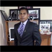 Profesor que imparte clases a niños