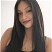 Professeur particulier donne des cours de soutien aux élèves de primaire à lycée