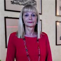 Se il diritto va  storto , pensiamoci. 
offro lezioni di diritto civile. 
