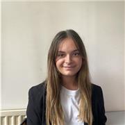Salut ! Je suis là pour t’aider à améliorer ton niveau d’anglais et être plus à l’aise avec la culture anglophone. Contacte moi si tu veux devenir un(e) vrai(e) English boy/girl !