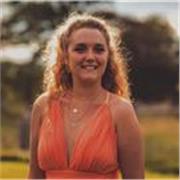 Professeure spécialisée de FLE et d'espagnol. Ma méthodologie repose sur le jeu.