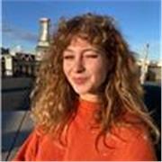 Studentessa presso il Politecnico di Milano, formazione liceale in indirizzo scientifico (liceo Vittorini)