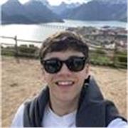 Estudiante de Magisterio en la Universidad de Deusto, puedo impartir desde Euskera hasta Biología, me es indiferente