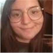 Poseo un C1 de Inglés de Cambridge. Doy clases particulares desde primaria hasta bachillerato.