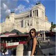 Soy una persona avispada, a la que se le dan realmente bien los números y otras materias, las cuales explicaba a mis compañeros.