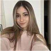 Soy estudiante del grado de educación primaria y se me da muy bien el inglés por lo tanto me gustaría poder ayudar con eso.