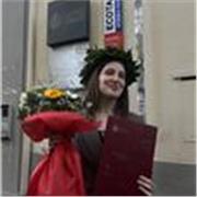 Studentessa universitaria di lingue offre ripetizioni di inglese a studenti da elementari a superiori