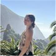 Profesora de infantil que adora el dibujo artístico 