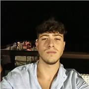 Ragazzo da poco diplomato, voglioso di aiutare ragazzi