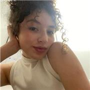 Colombiana en intercambio en Murcia, nativa en español y con nivel avanzado de inglés. Ofrezco clases a todas las edades.