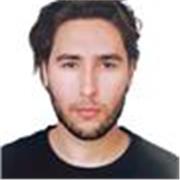 Titulado en B2 de Inglés en Cambridge, me defino como una persona capaz de enseñar a quien sea si esta misma está dispuesta