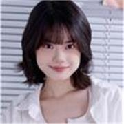 I’m an art-loving teacher who helps students find their interests and grow with gentle guidance.