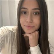 Monitora infantil, con experiencia, estudiante de educación infantil, a la que le encantan los niños, y ama la enseñanza.