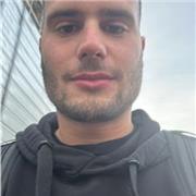 Studente al 3 anno infermieristica in humanitas, forte capacità nel saper gestire anche ragazzi con DSA