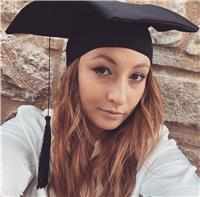 Docente di italiano e storia,impartisce lezioni private (anche da remoto). Ho esperienza con ragazzi/e di scuole medie e superiori